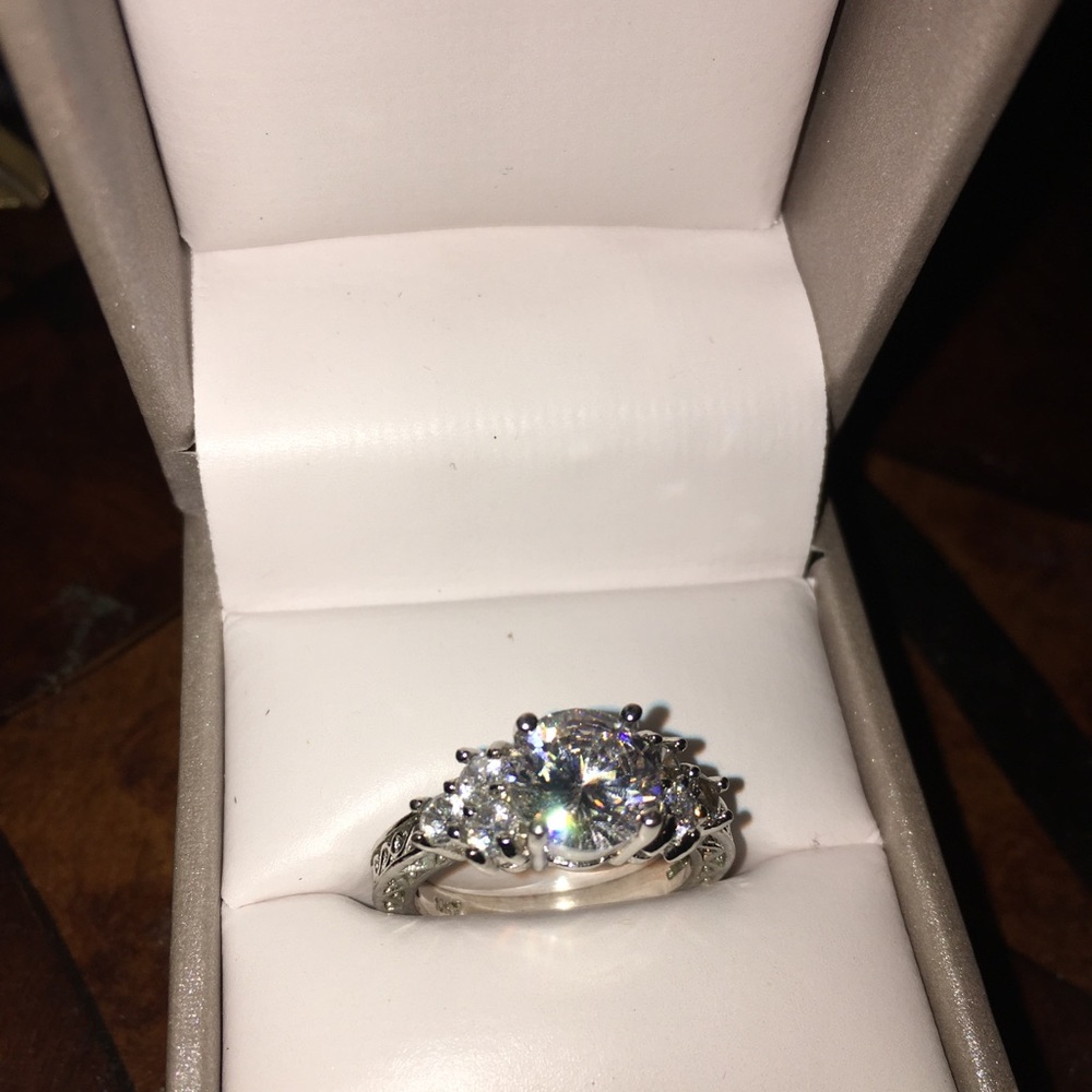 10k diamond ring
